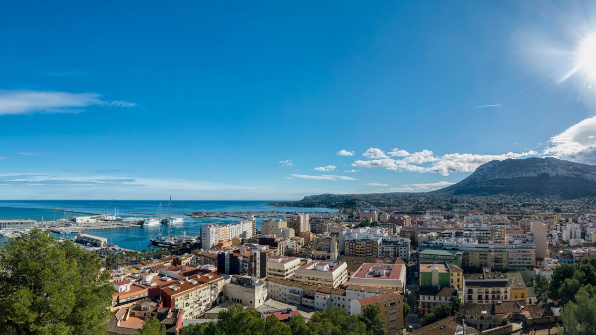 Dénia – castle and harbor with ferry to Ibiza